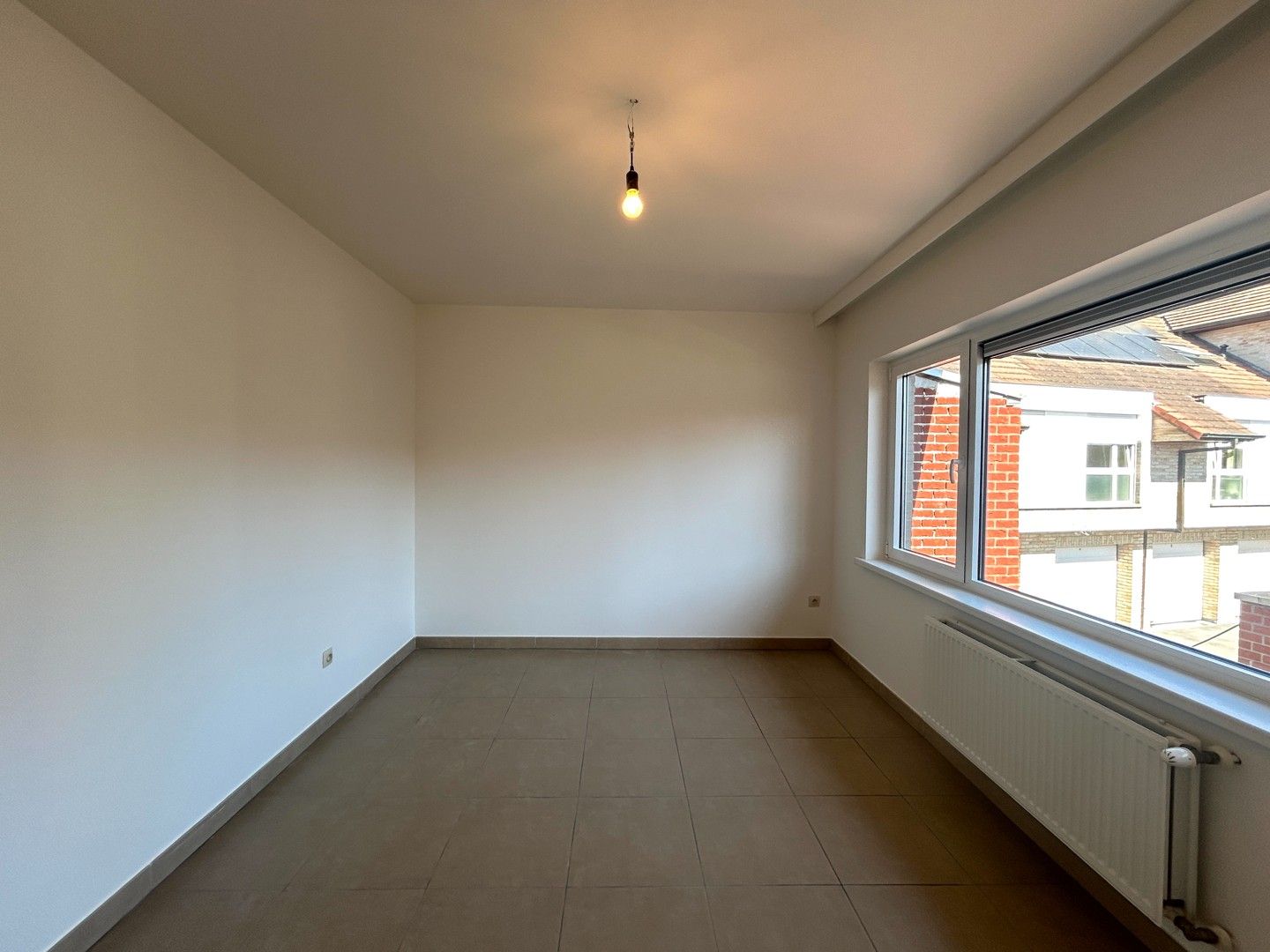 Instapklare woning met 3 slaapkamers in het centrum van Beveren (Roeselare)! foto 12