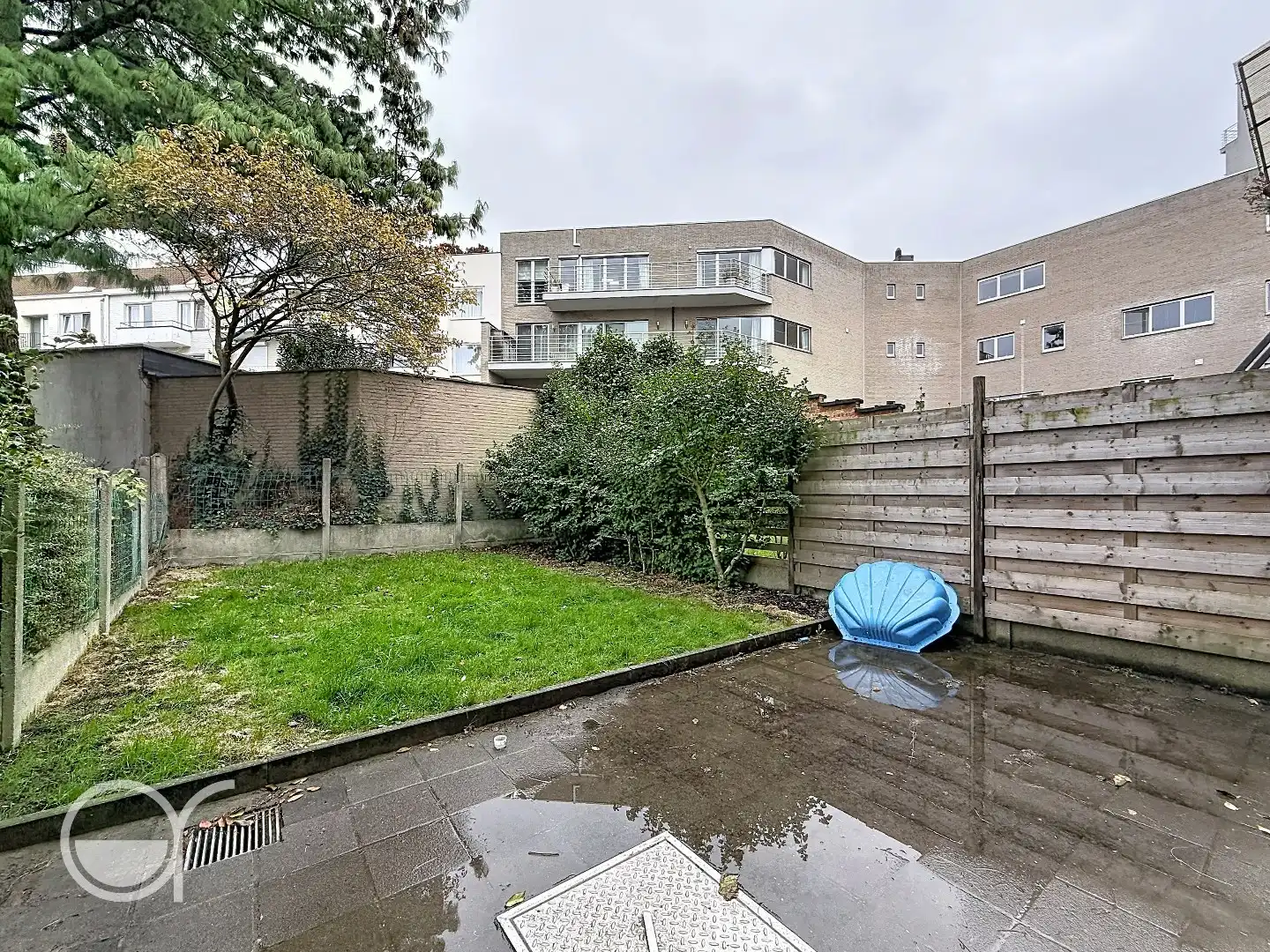 Zeer ruime woning met zicht op water in Gent foto 15
