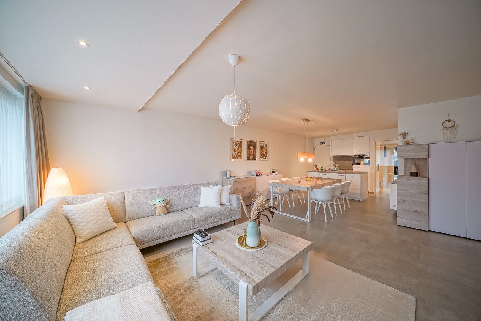 Recent gelijkvloers 2-slaapkamer appartement vlakbij de Spuikom te Bredene foto 5