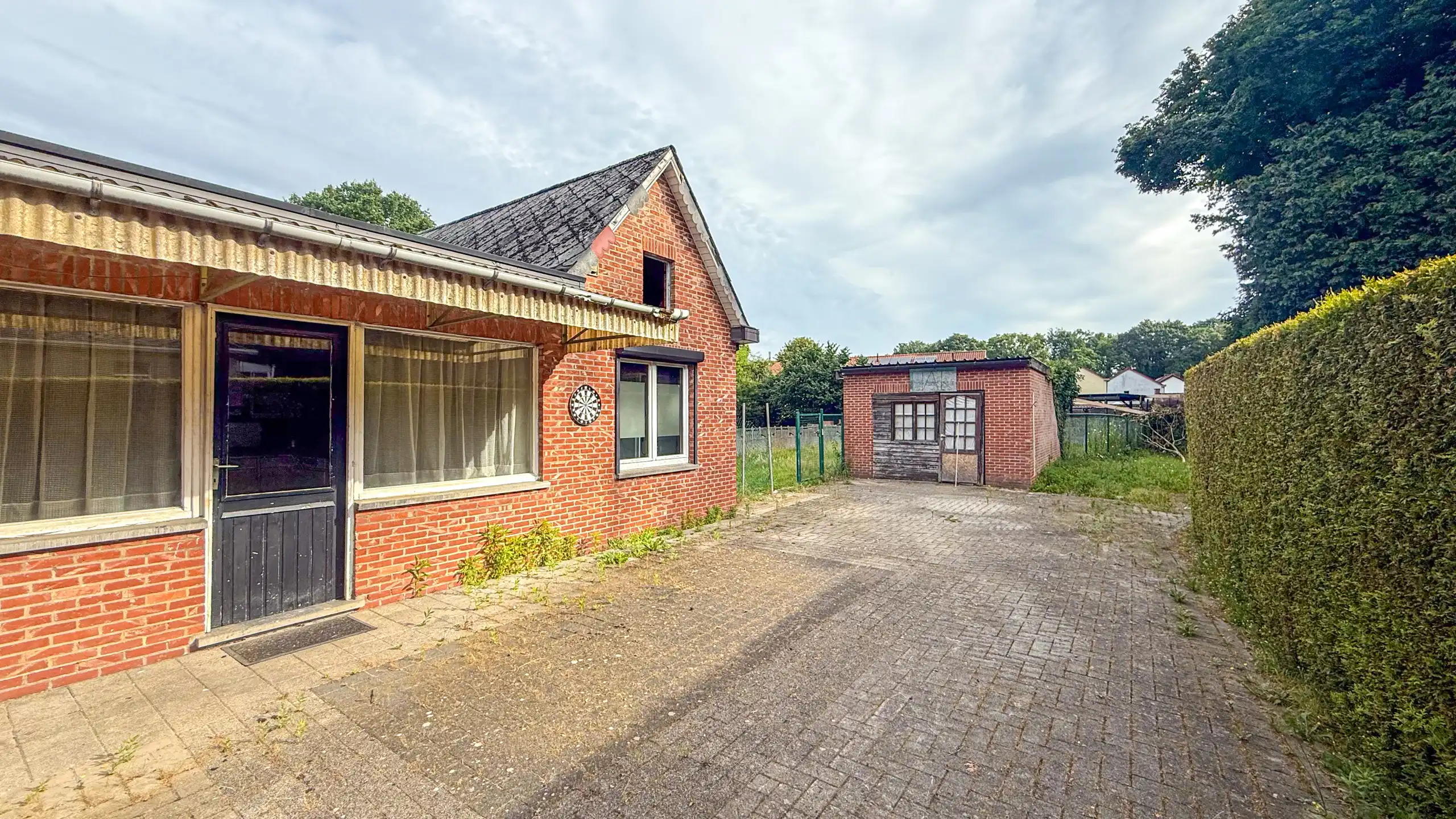 Deels gerenoveerde woning met ruime leefruimte en 3 slpkms! foto 29