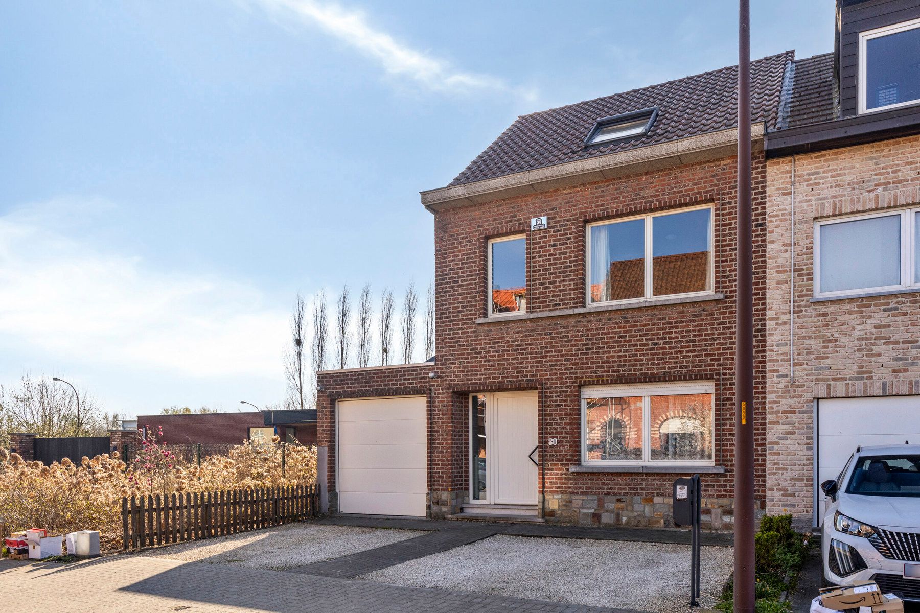 Ruime gezinswoning in rustige en centrale ligging foto {{pictureIndex}}