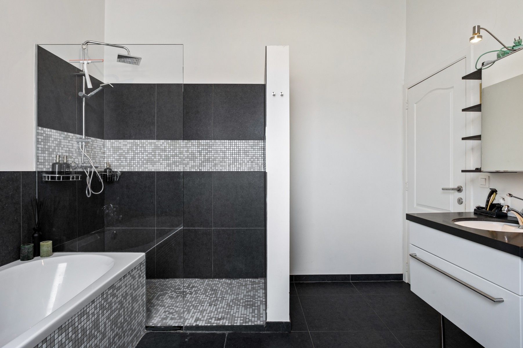 Instapklare woning met 3 slaapkamers en 2 terrassen foto 12