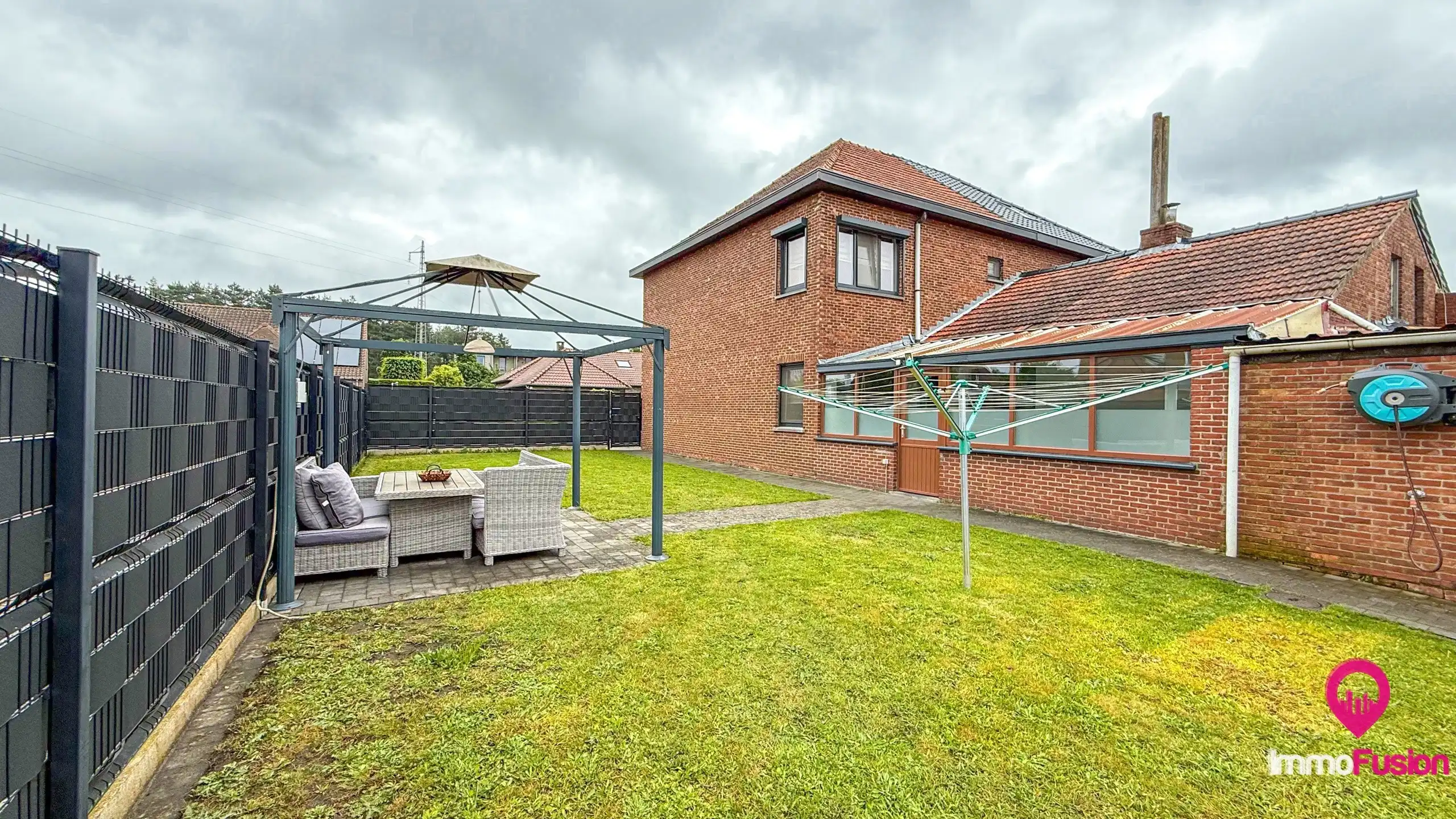 Halfopen woning met tuin en dubbele garage in H-Z! foto 44