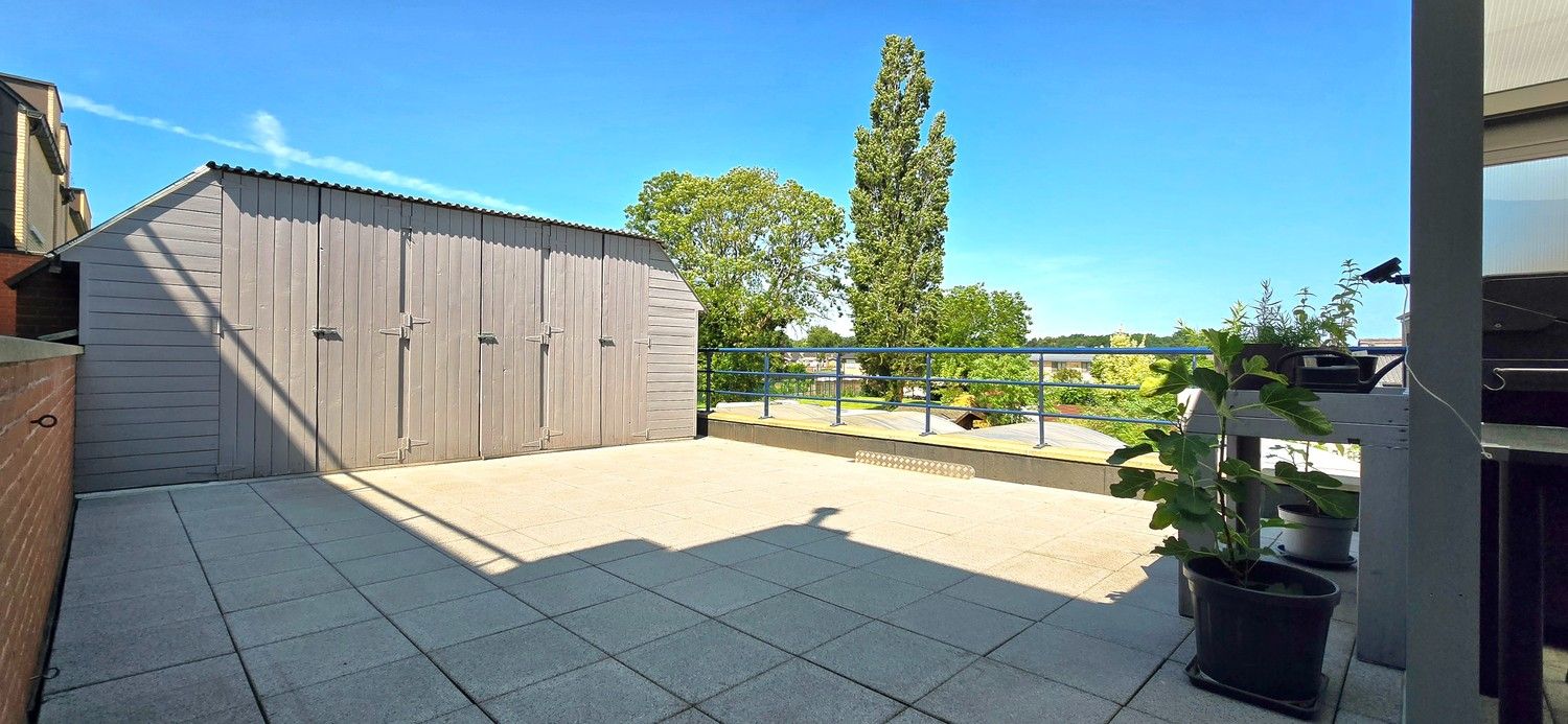 TE KOOP : instapklaar appartement op centrale ligging met 2 slaapkamers en 2 terrassen foto 17