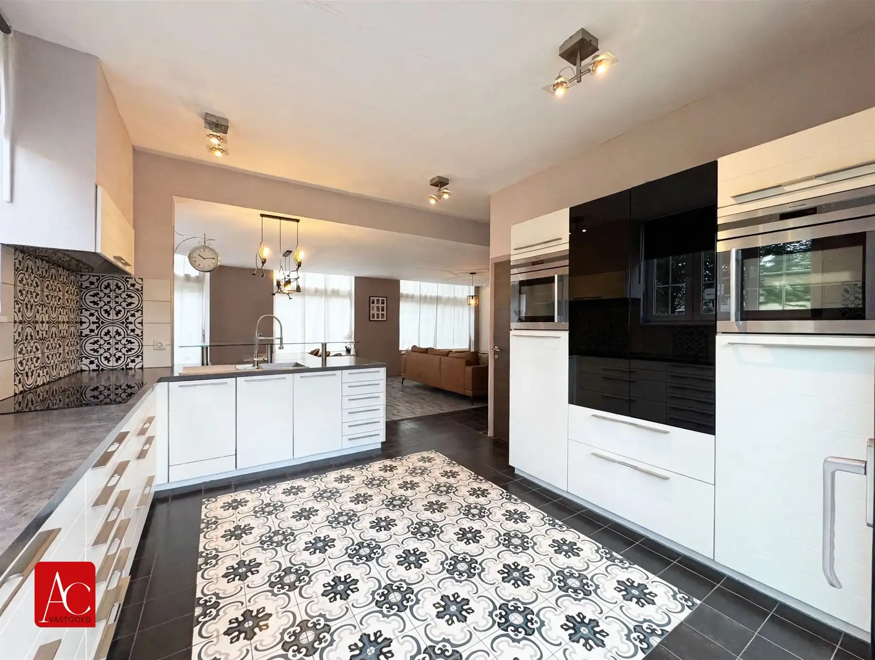 Woning met 5 slaapkamers en terras  foto 13