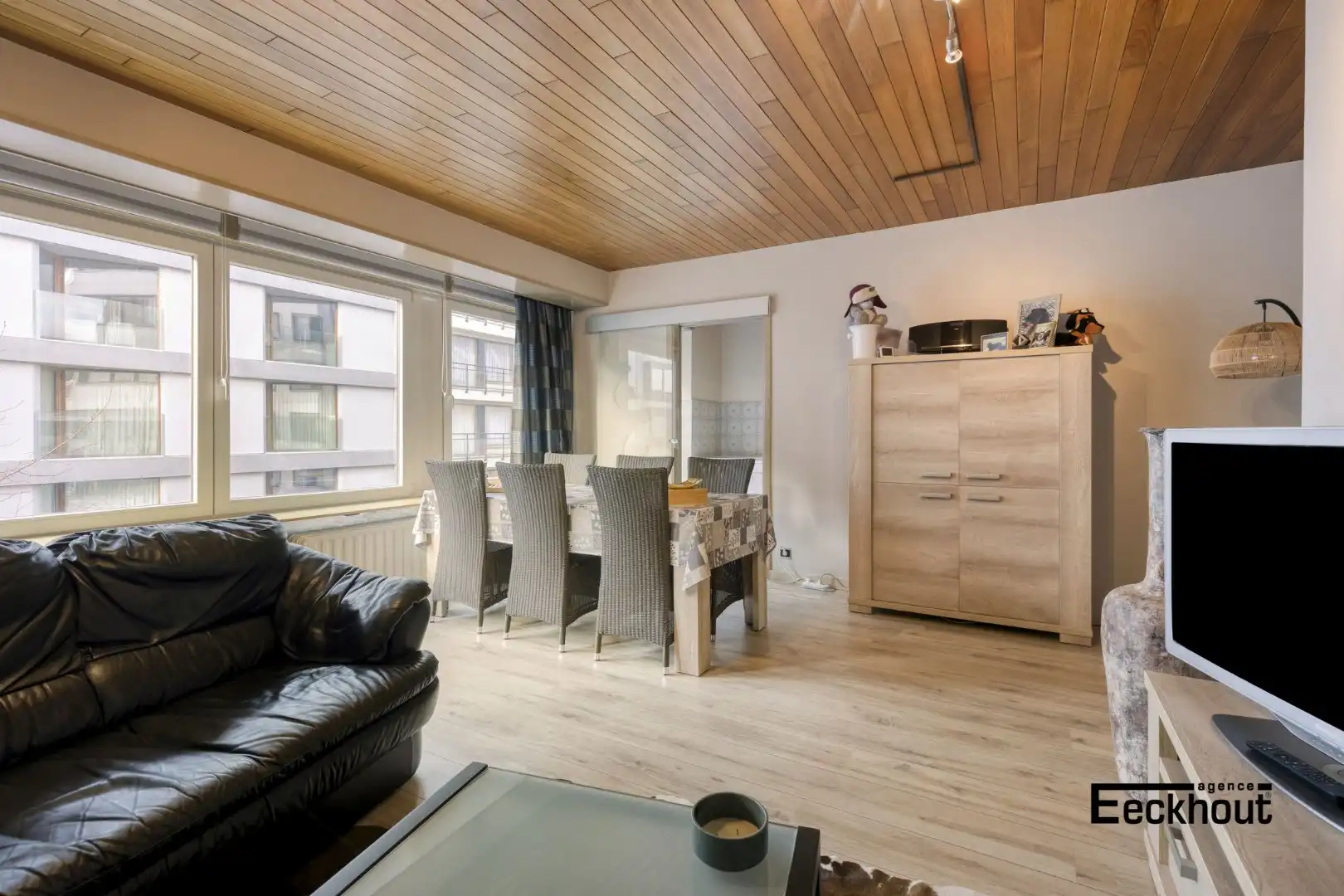 Ruim appartement in rustige straat in het centrum van Oostende. foto 3