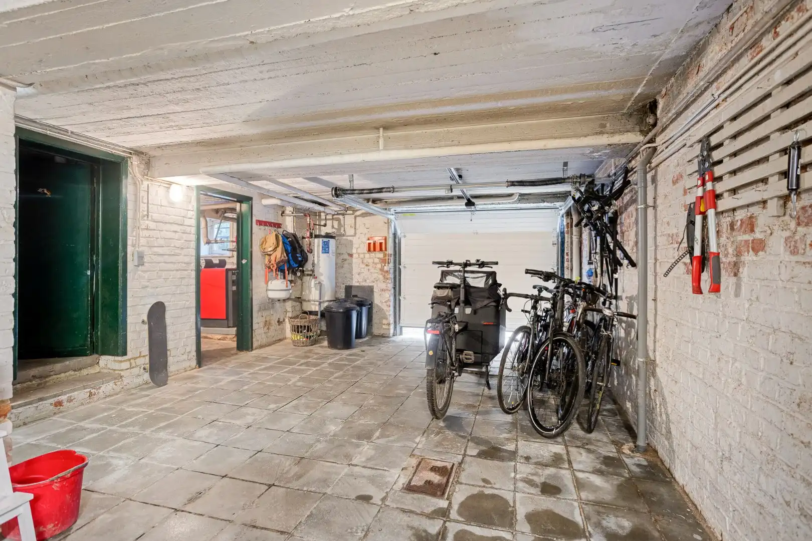 Authentieke en karaktervolle VILLA in residentiële, groene omgeving 1650 BEERSEL foto 29