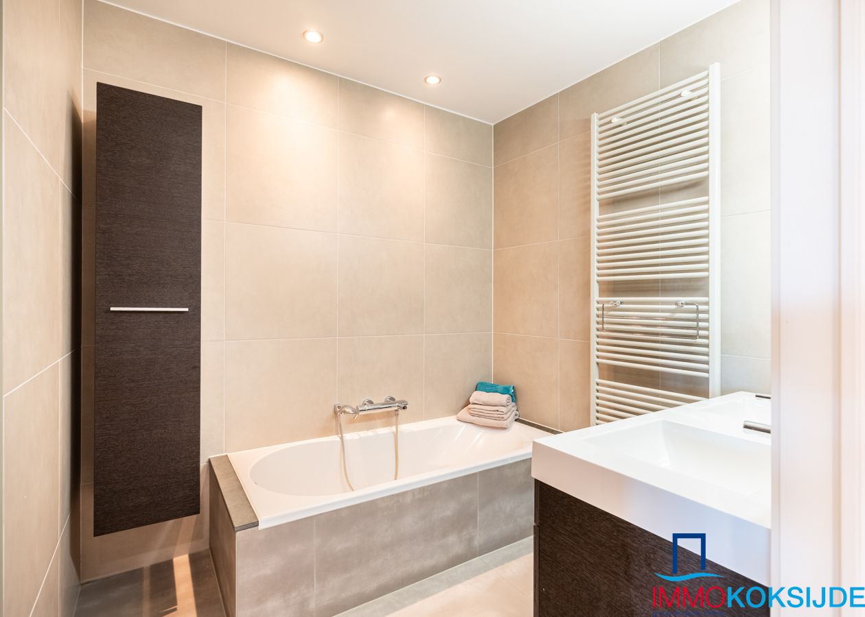 Prachtig modern appartement met 2 slaapkamers vlakbij zee foto 16