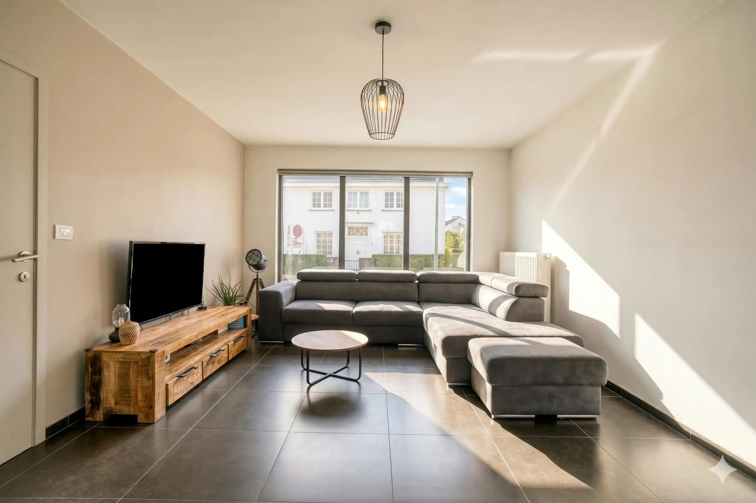 Moderne en instapklare gezinswoning met tuin in Koolskamp foto 6