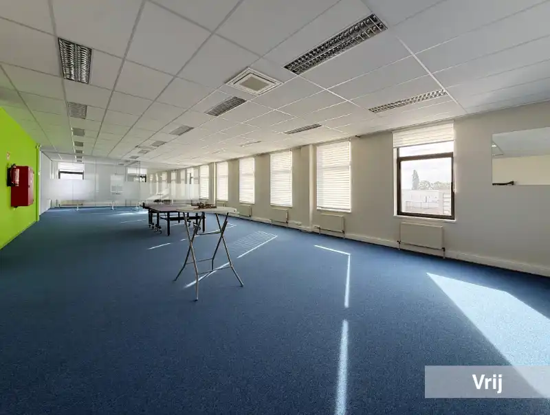 Sint-Niklaas - TE KOOP: Bedrijfsgebouw voor eigen gebruik of investering foto 19