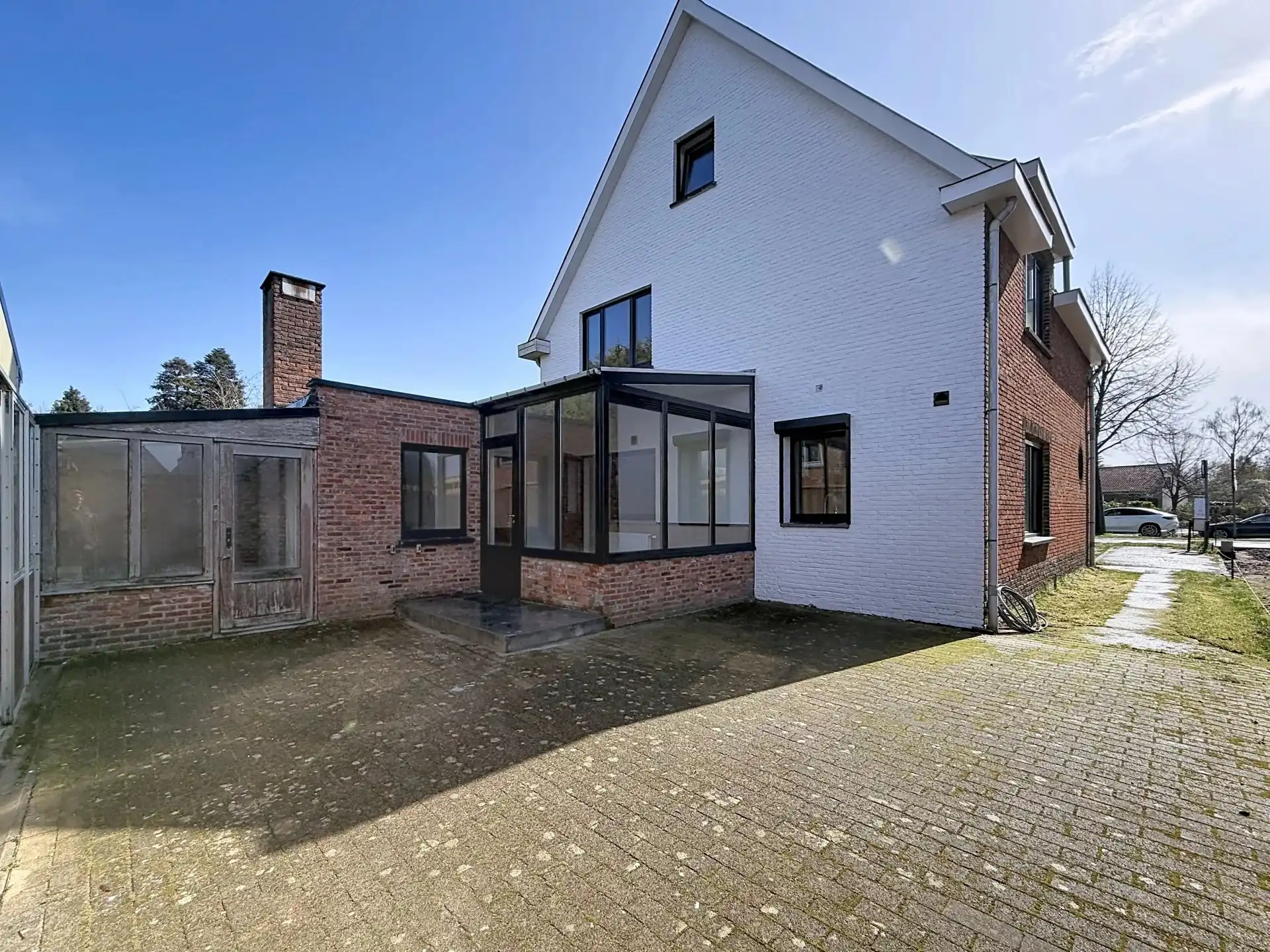 Zeer ruime en verzorgde woning met 5 slaapkamers en 2 badkamers op een groot perceel foto 38