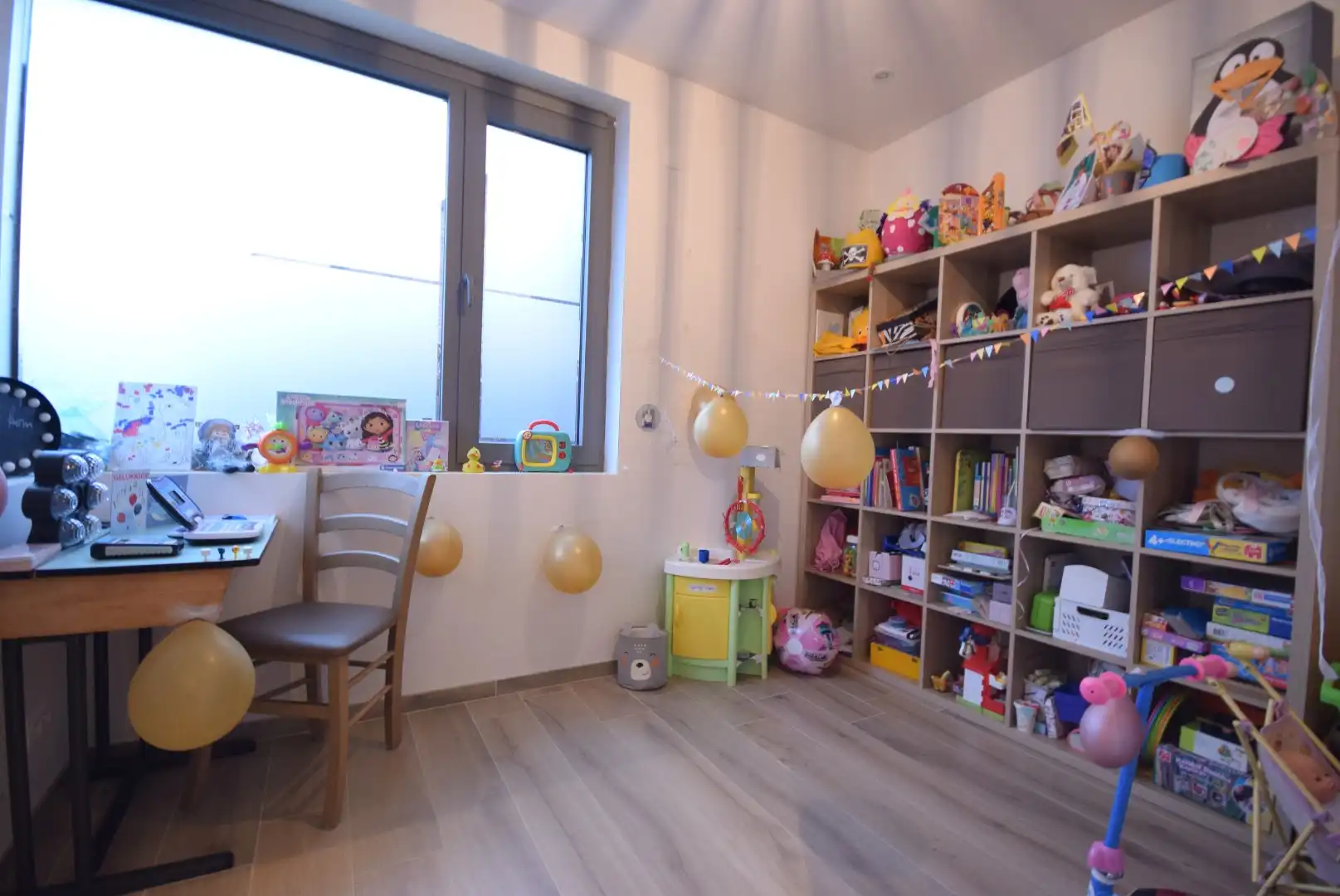 Ruime recente halfopen bebouwing met panoramisch verzicht foto 9