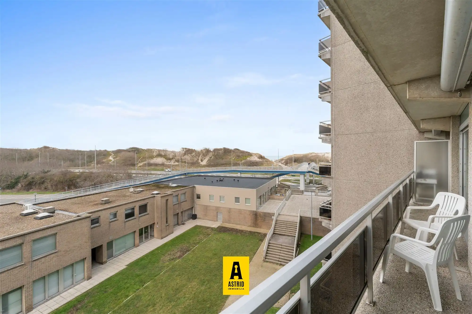 Zonnig appartement met open zicht! foto 14