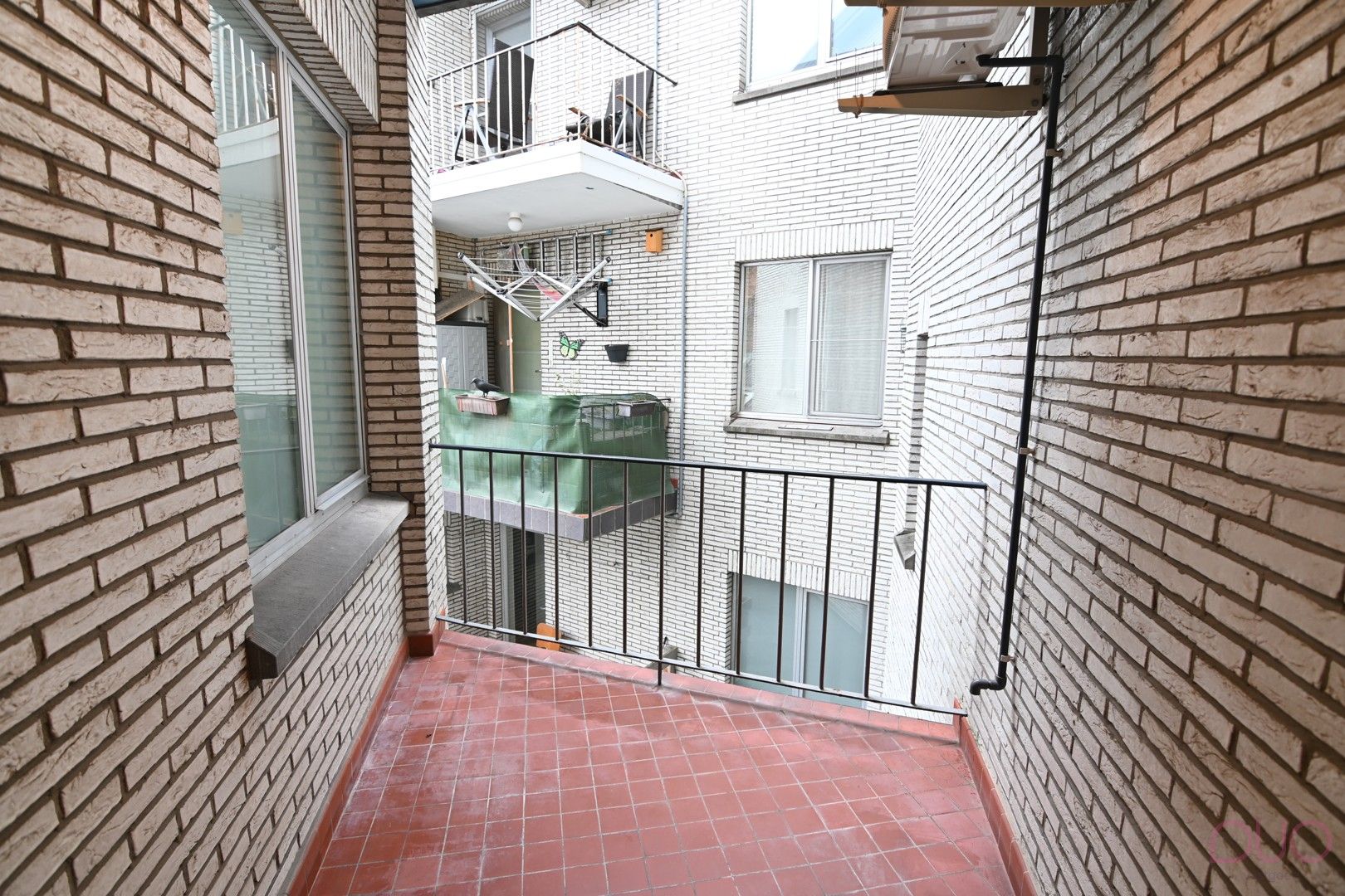 Instapklaar appartement met terras in hartje Sint-Truiden foto 14