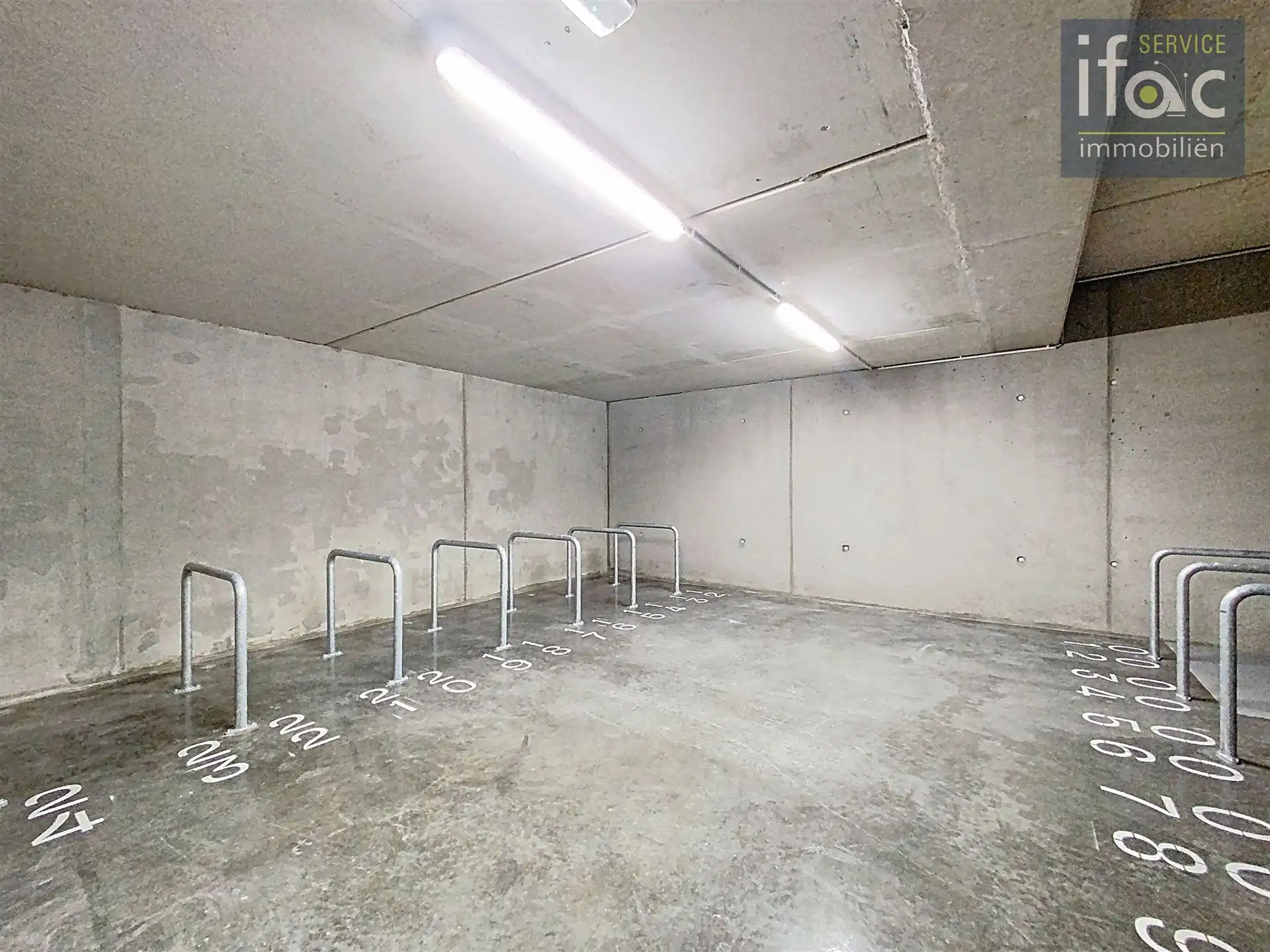 Luxueus appartement met ruim terras en 2 autostaanplaatsen foto 23