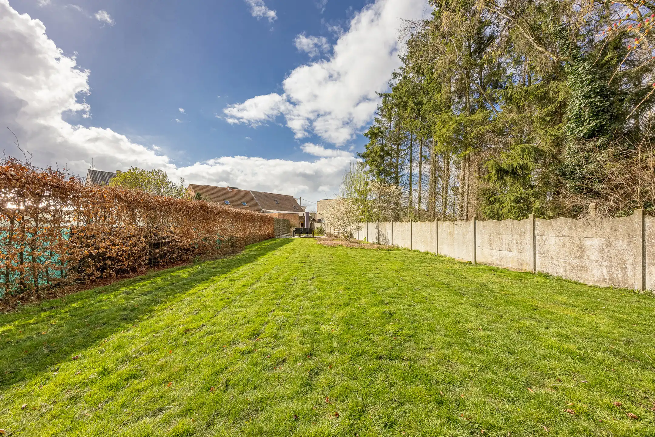 Instapklare woning met 4 slpks en tuin nabij centrum Beerse foto 3