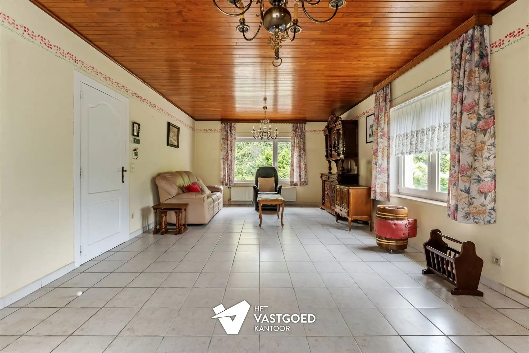 TE RENOVEREN KNUSSE WONING MET TUIN VAN 48A90CA EN LOODS EN GARAGE TE KAGGEVINNE foto 3