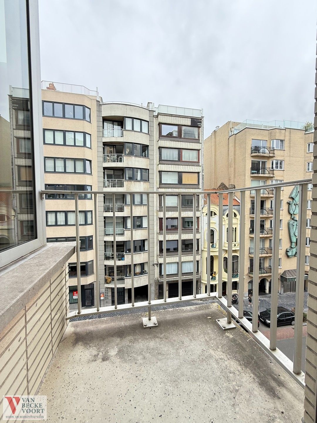 Vernieuwd appartement met zijdelings zeezicht foto 6