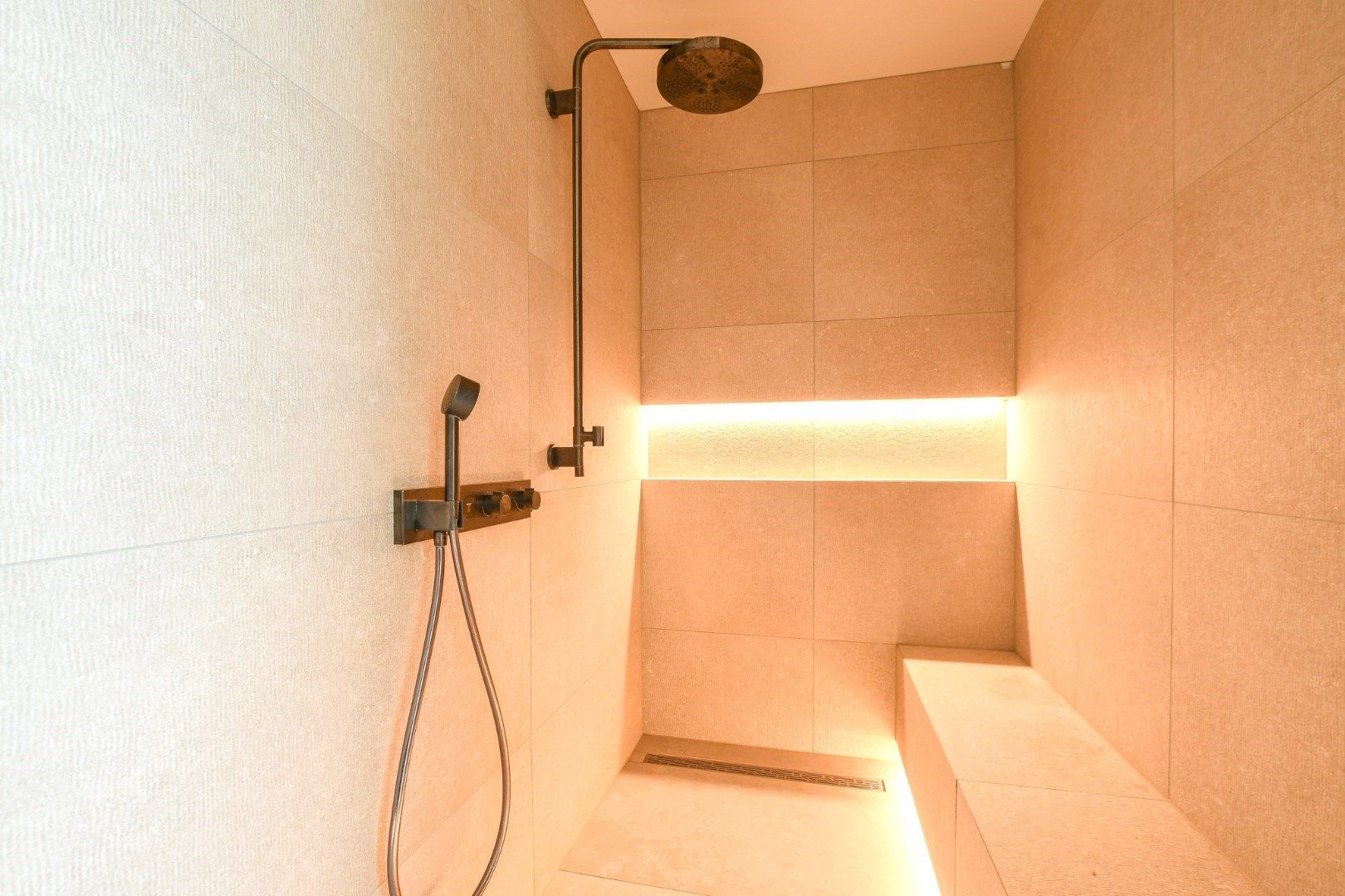 Luxe villa in Nieuwmunster, De Haan – Een unieke combinatie van stijl, comfort en duurzaamheid foto 30