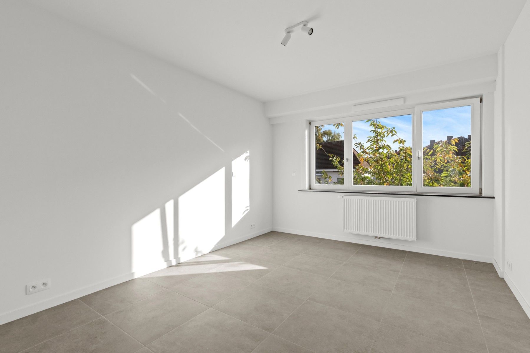 Volledig gerenoveerd appartement met dubbele garage in Ronse foto 8