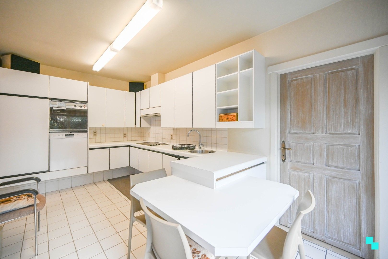 Bungalow met tuin in Harelbeke foto 9