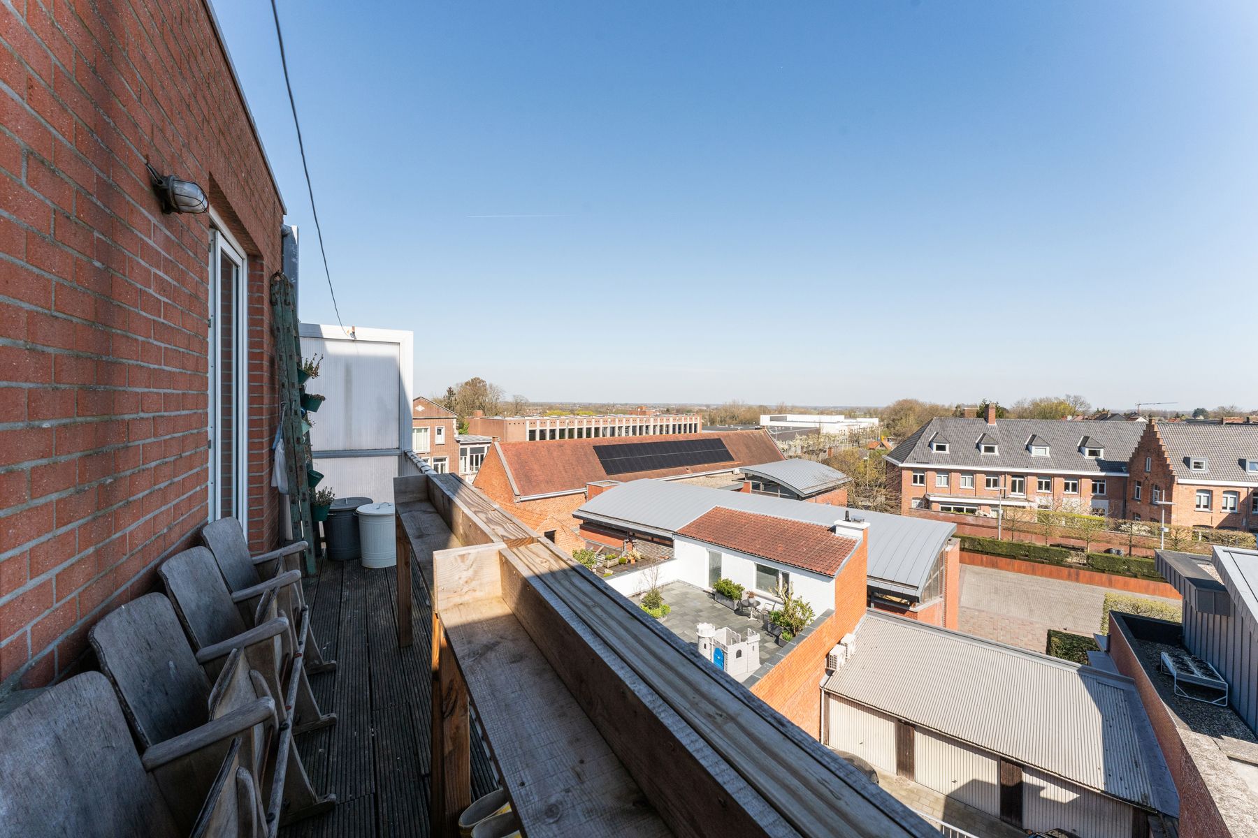 Appartement  met terras en balkon op de vierde verdieping van een kleinschalig appartementsgebouw foto 4