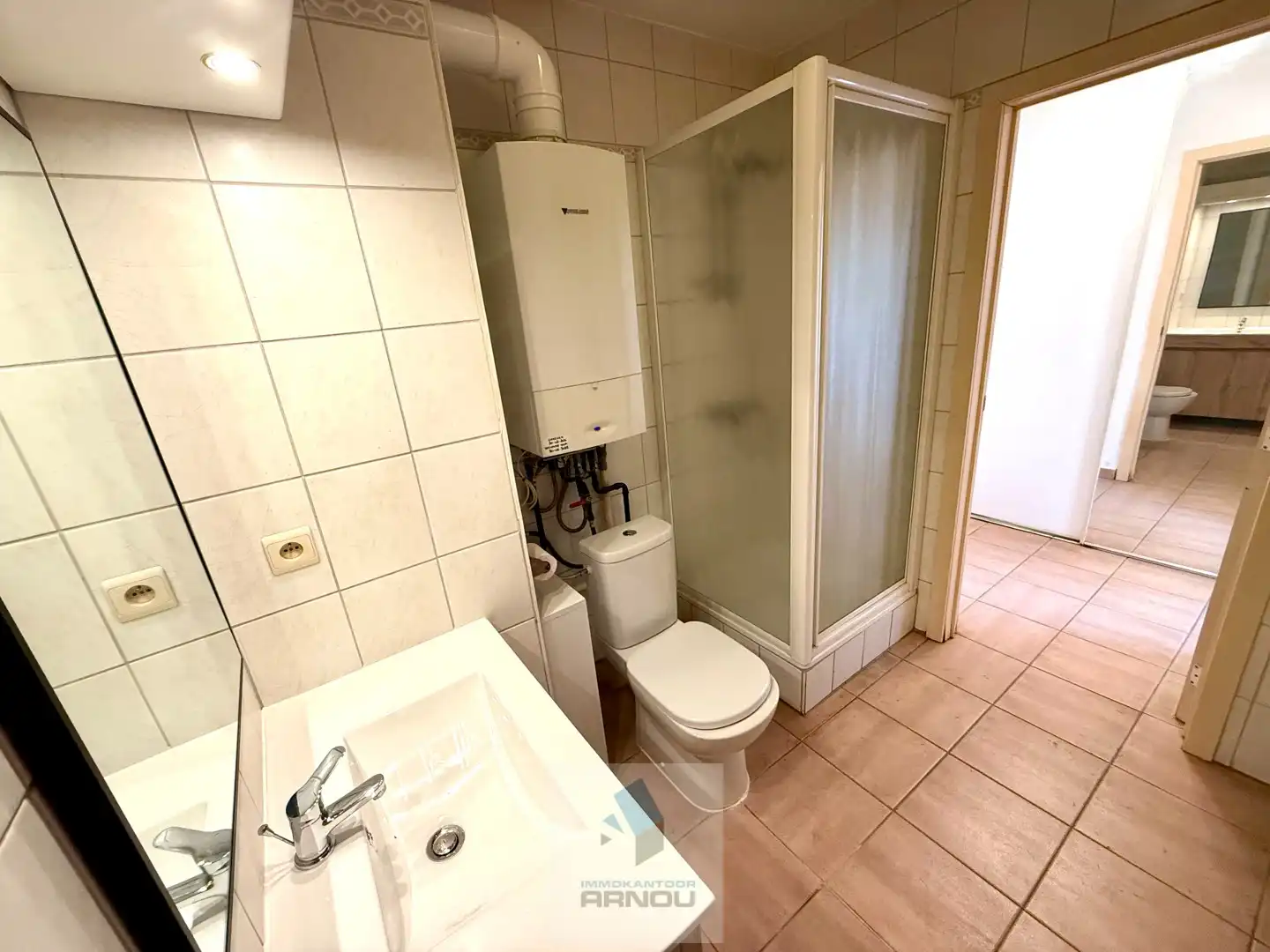 Appartement met 1 slaapkamer en parking  in het centrum foto 11