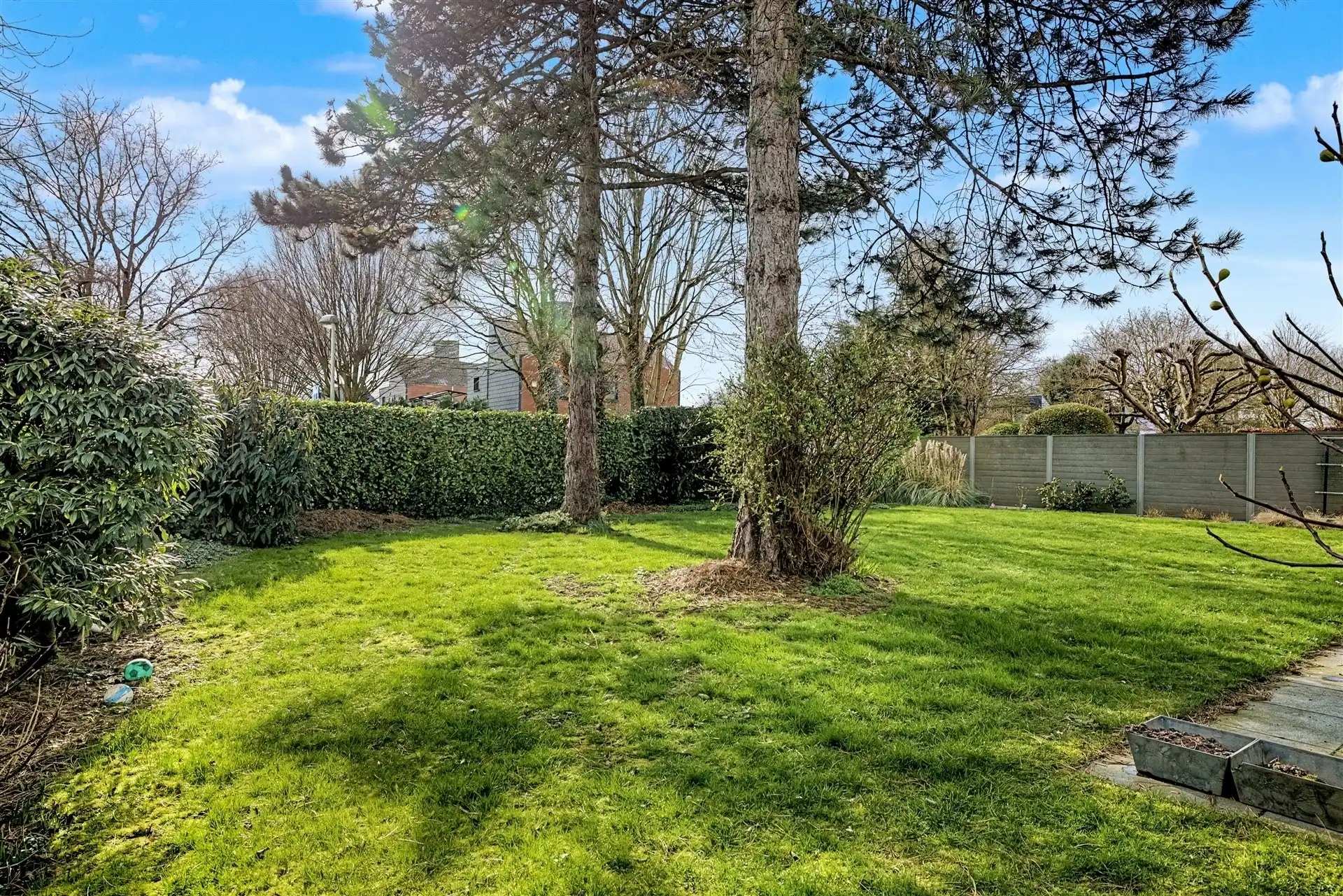 Stijlvolle gezinswoning met 3 slaapkamers en thuiskantoor (926m²) foto 27