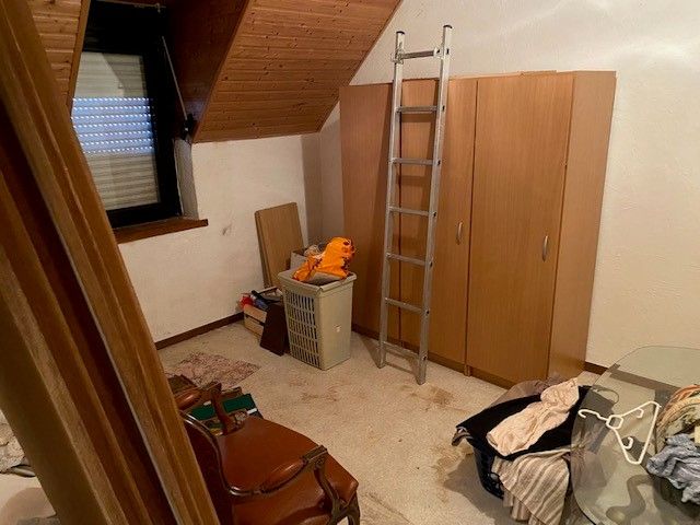 Te renoveren woning met 3 slaapkamers  en tuin. foto 9