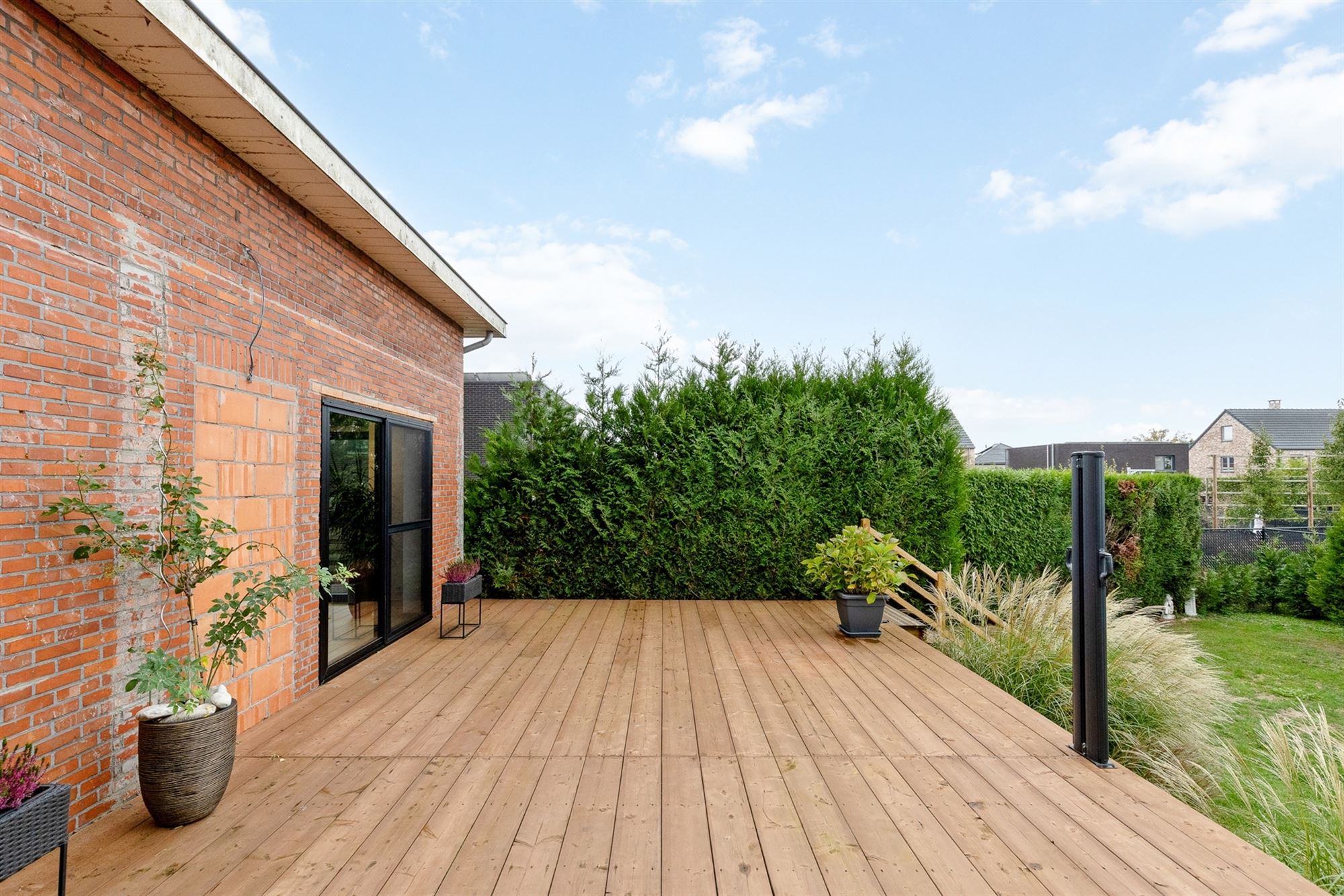 UITERST KNAP GERENOVEERDE WONING MET 3 SLAAPKAMERS GELEGEN OP EEN ZONNIG GEORIËNTEERD PERCEEL TE PAAL foto 28