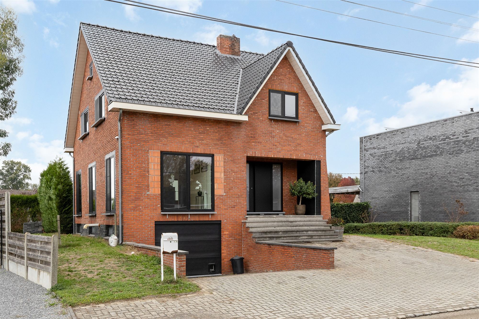 UITERST KNAP GERENOVEERDE WONING MET 3 SLAAPKAMERS GELEGEN OP EEN ZONNIG GEORIËNTEERD PERCEEL TE PAAL foto 28