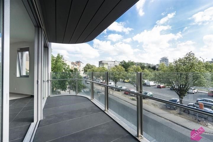 Luxueus en ruim nieuwbouw appartement foto 6