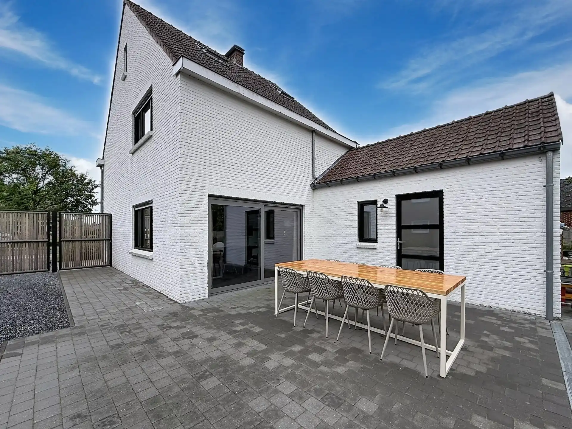 Instapklare gezellige woning op een mooi perceel met 3 slaapkamers en 2 badkamers foto 36