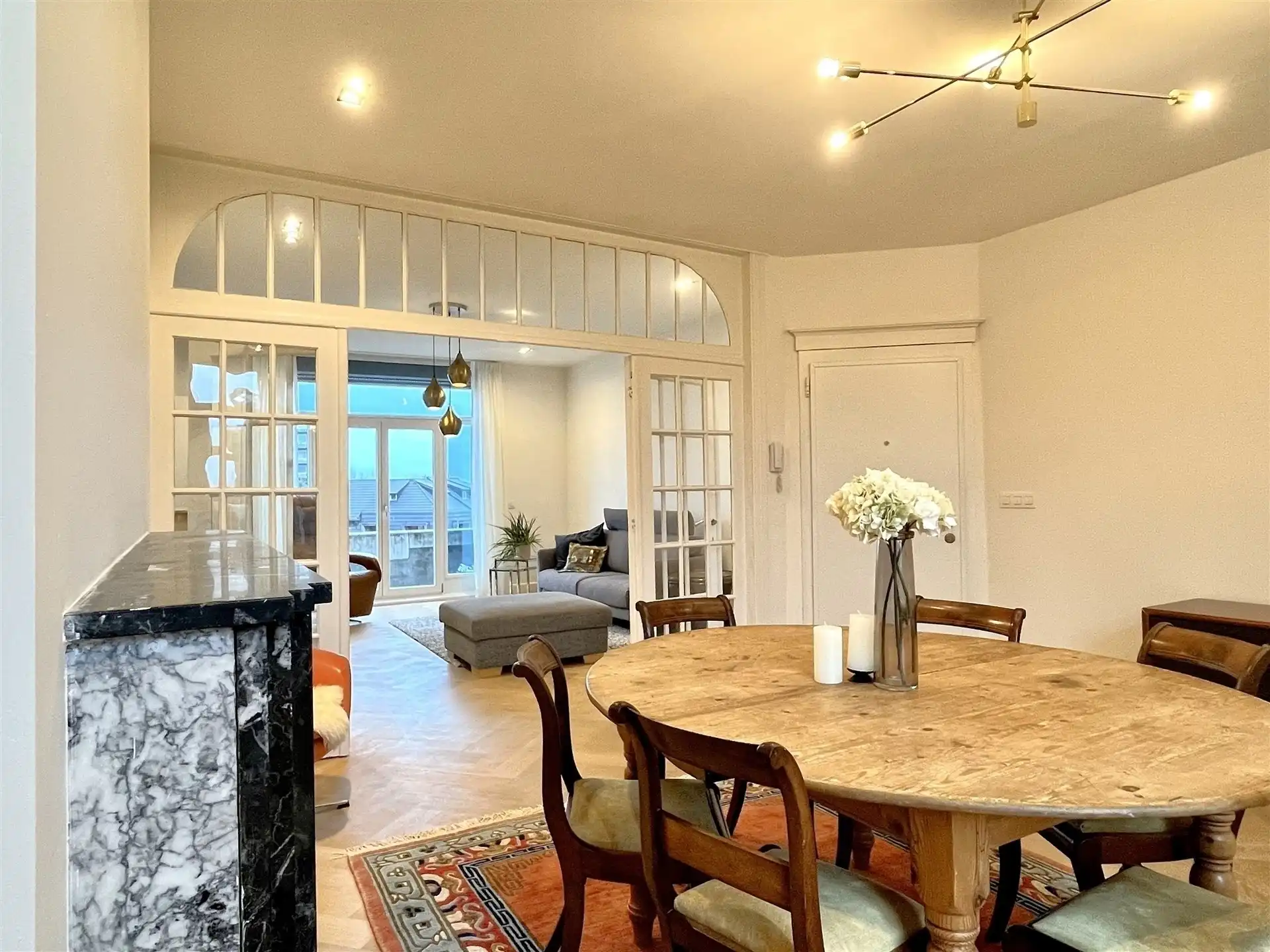Uniek gemeubeld appartement met 3 slaapkamers! foto 5