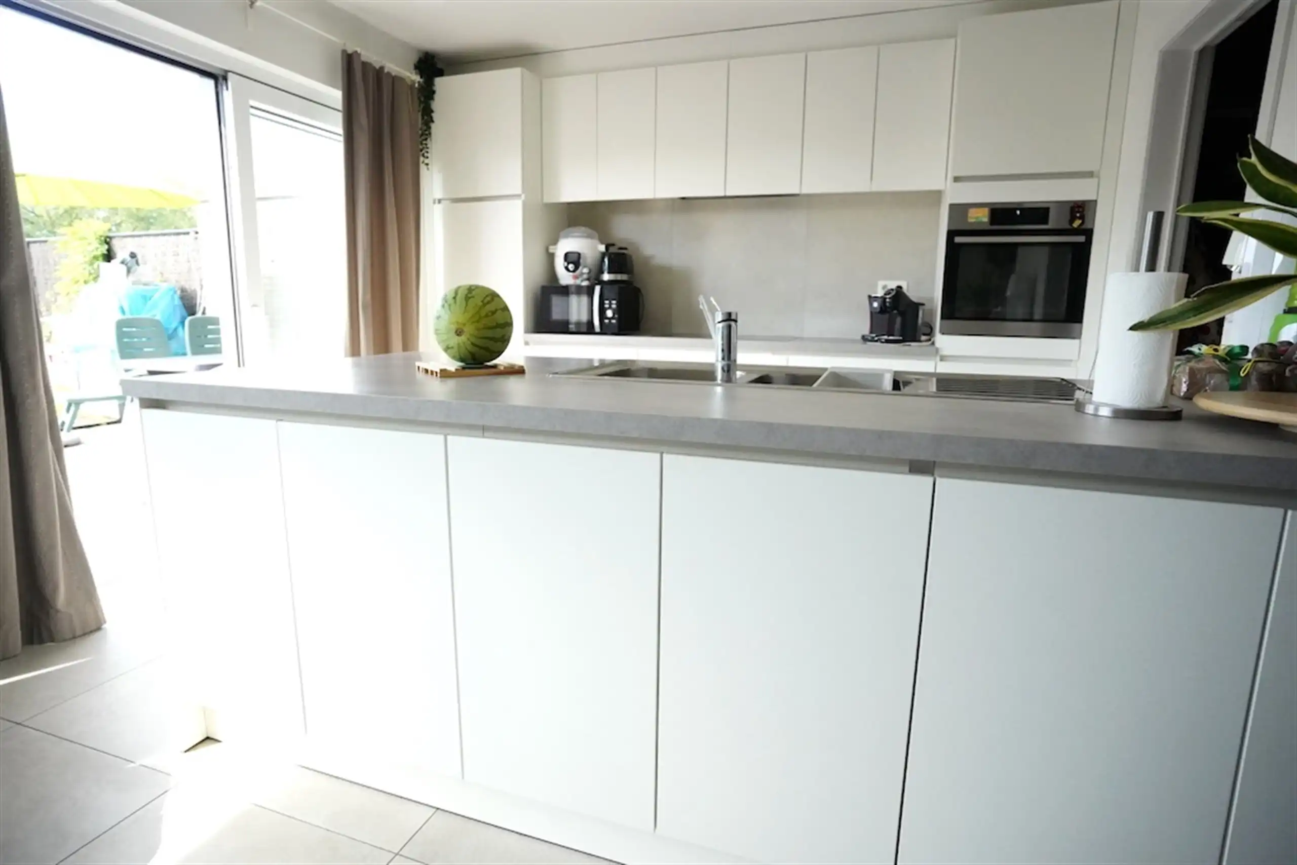 Jonge, verzorgde gezinswoning met tuin en garage foto 13