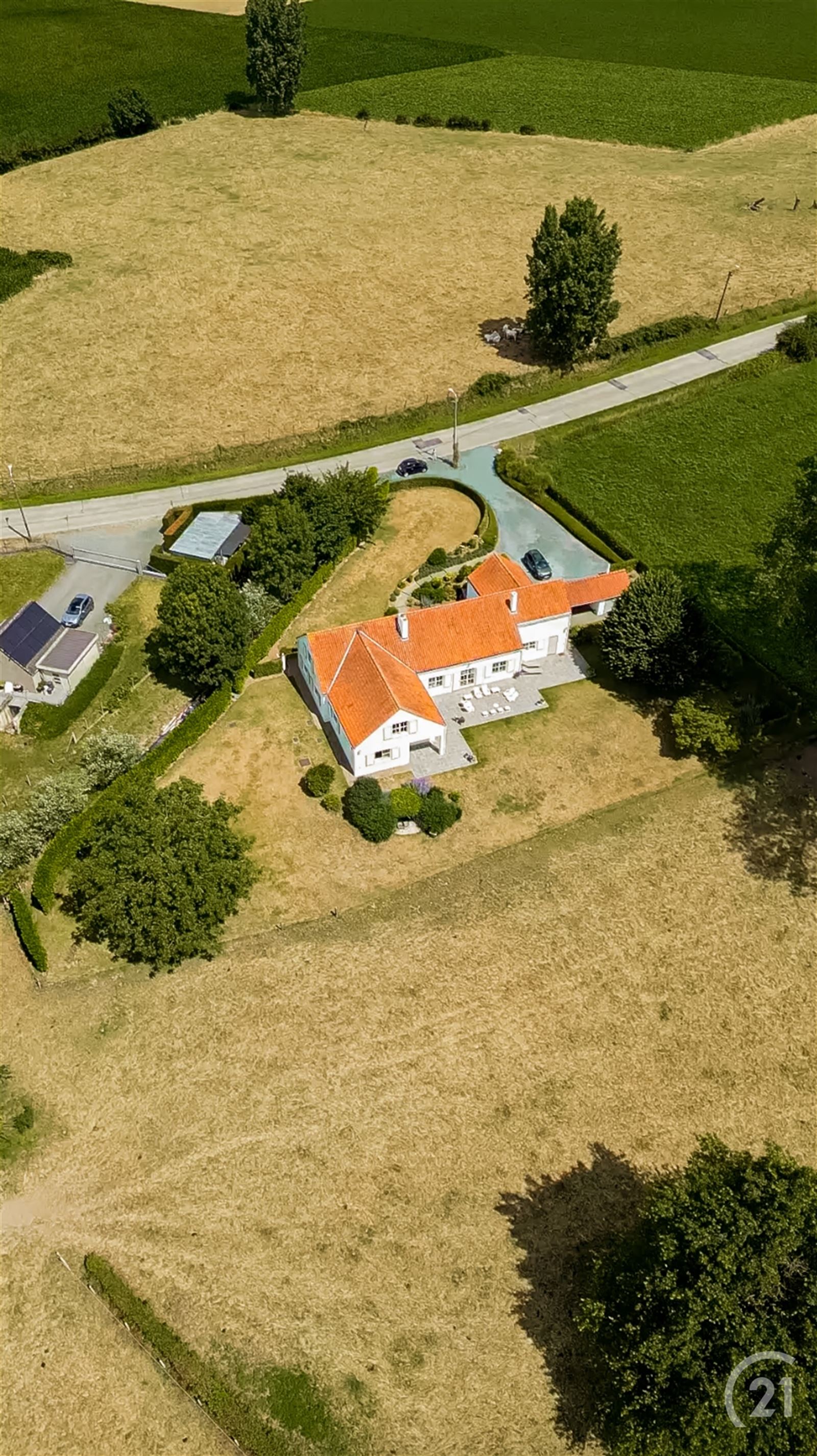 Landhuis met tuin en weide op +/-  78are foto 33