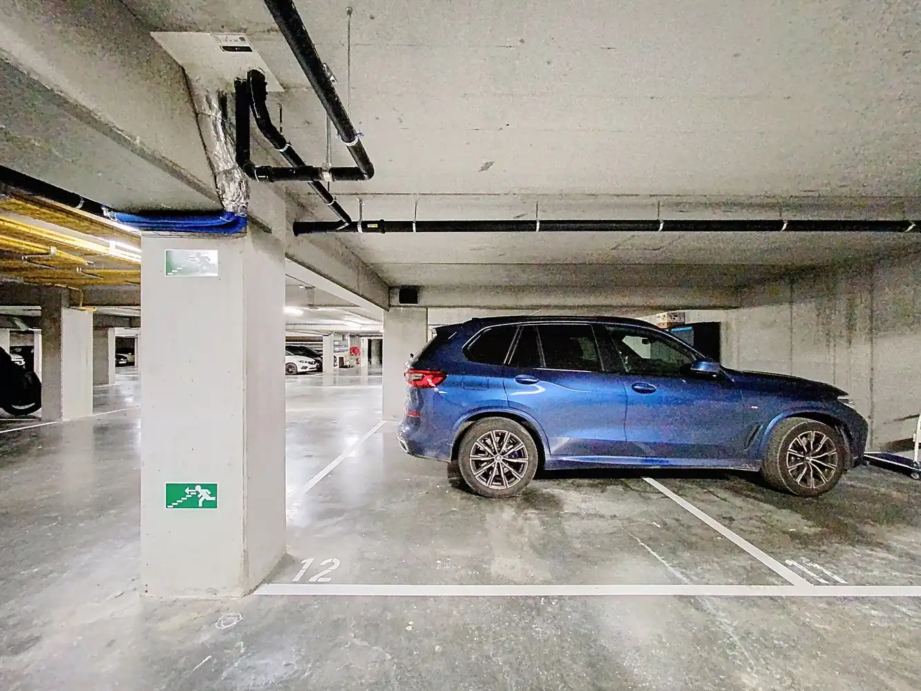 Autostaanplaats in residentie Alex foto 3