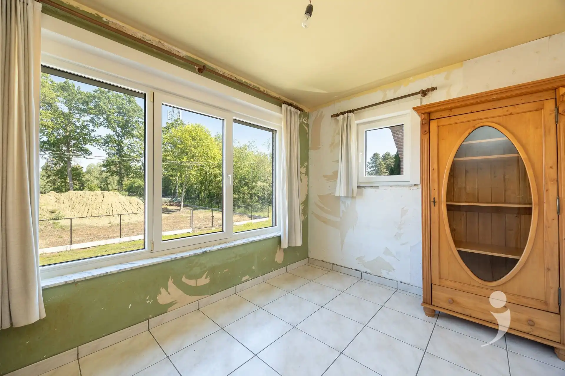 Te renoveren woning op een zonnig perceel foto 16