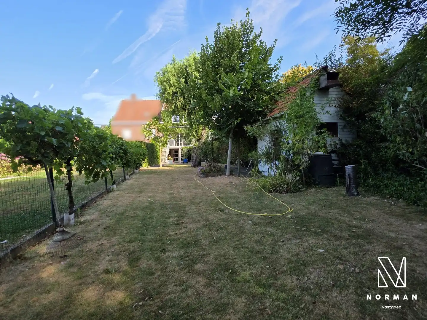 Ruime woning met mooie tuin in rustige straat in Beveren-Leie foto 22