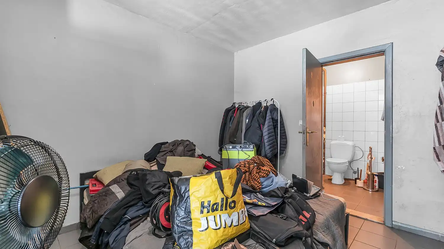 Te renoveren pand gelegen op een grondoppervlakte van 4 a 57 ca - Koersel foto 6