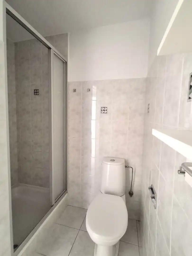 RECENT GERENOVEERD, CENTRAAL GELEGEN DUPLEX-APPARTEMENT MET 2 SLAAPKAMERS foto 9