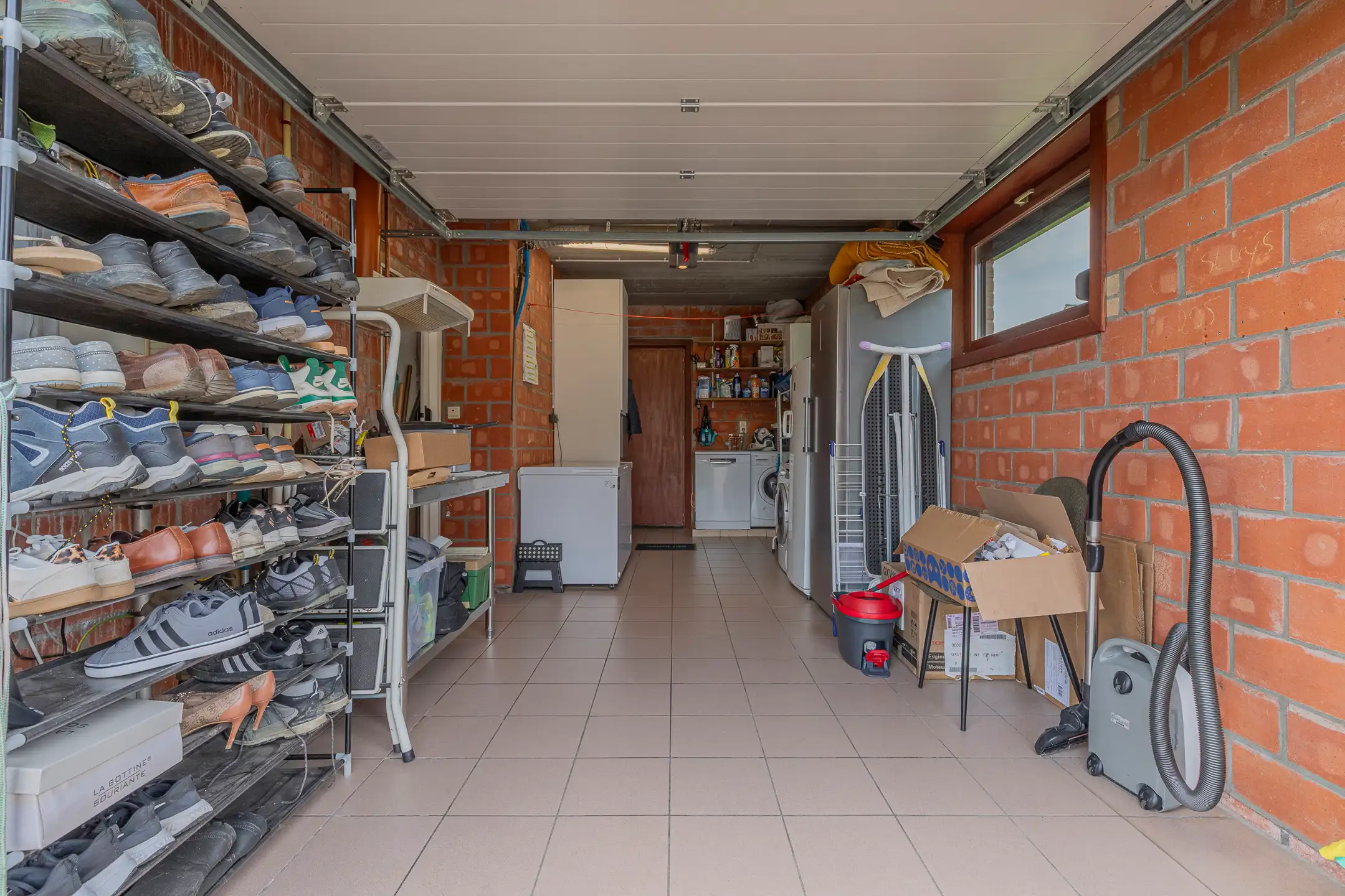 RONSE - Instapklare woning met  3 slpks en mooie tuin foto 10