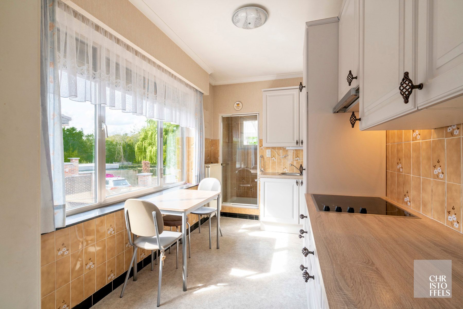 Woning met potentieel op een perceel van 983m² in Eigenbilzen! foto 4