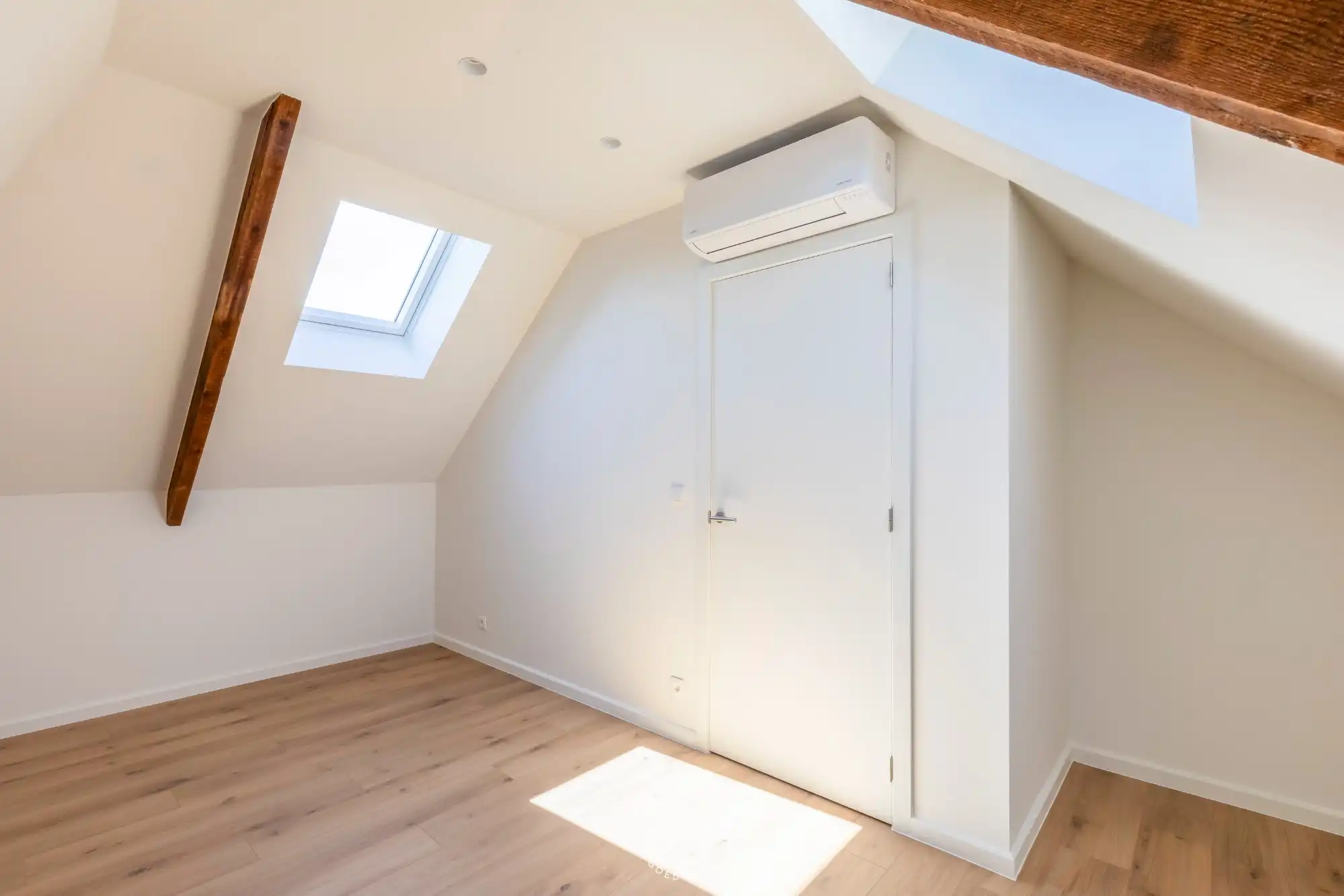 Gerenoveerde gezinswoning met 3 slaapkamers nabij het centrum van Hamme foto 18