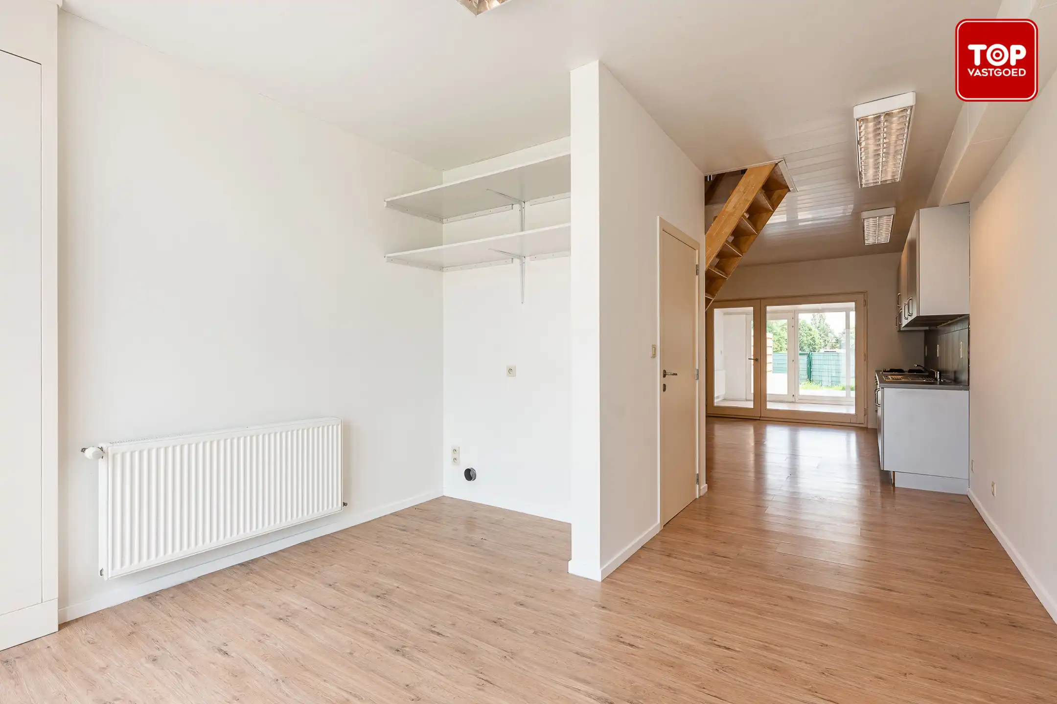 Instapklare woning met 3 slaapkamers en open zicht op de velden foto 3