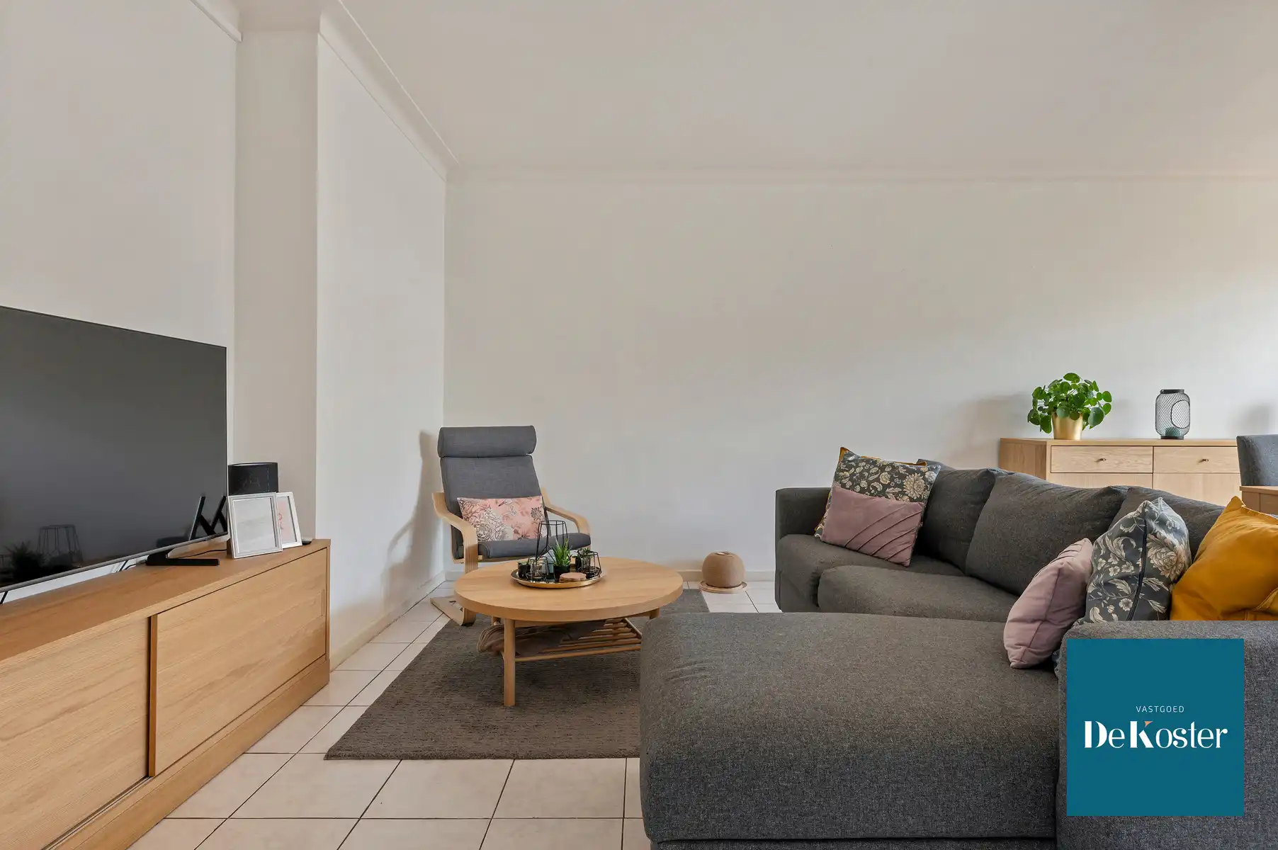 Instapklaar gerenoveerd appartement met 2 slaapkamers foto 5