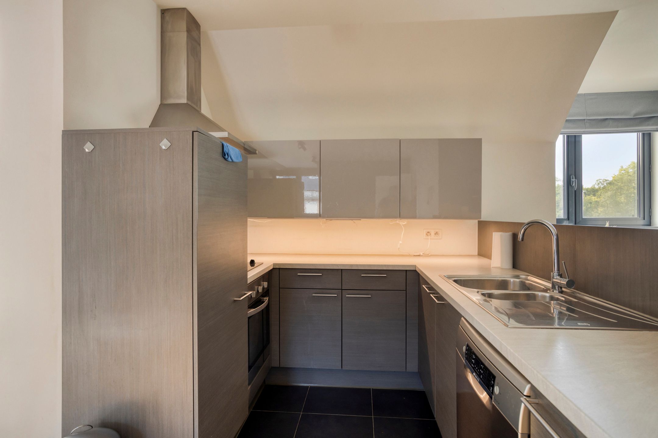 Energiezuinig 3-slaapkamerappartement met terras! foto 4