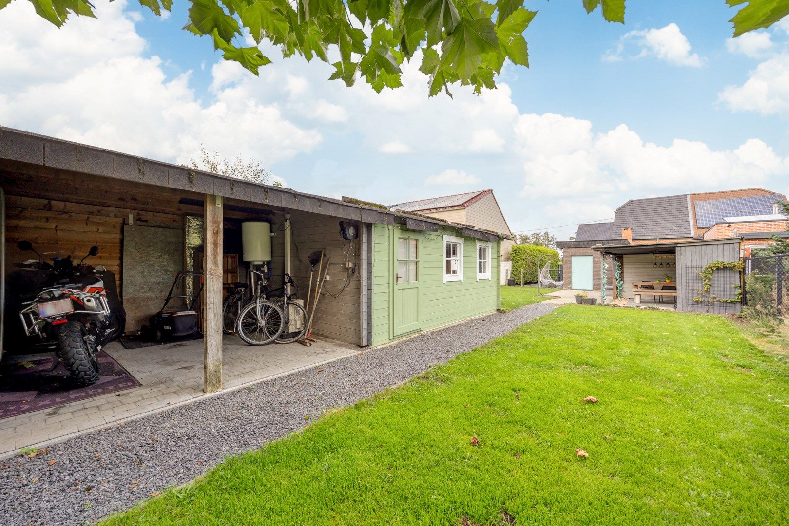 Halfopen bebouwing met twee slaapkamers en tuin foto 24