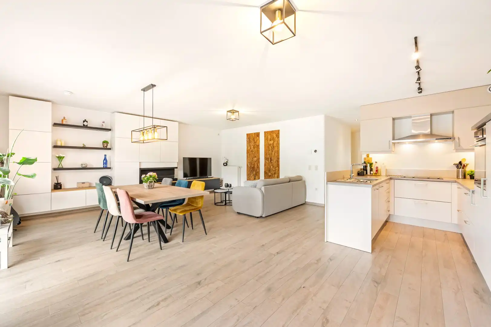 GLV-appartement Brasschaat met zonnige tuin en garage foto 7