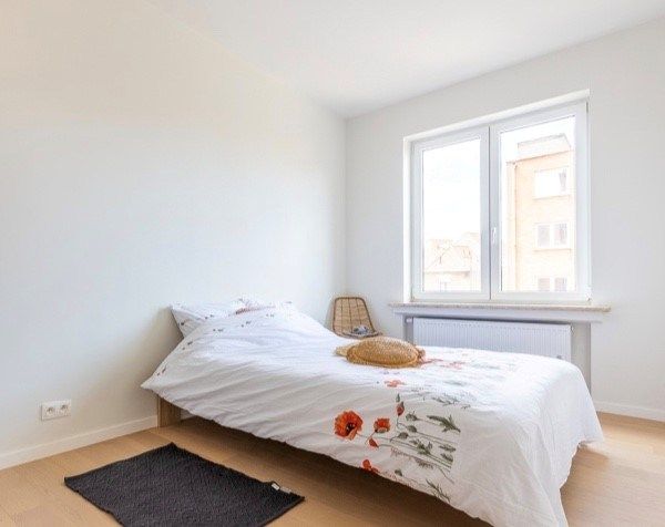 Ruim appartement met 3 slaapkamers en garage te Brugge! foto 7
